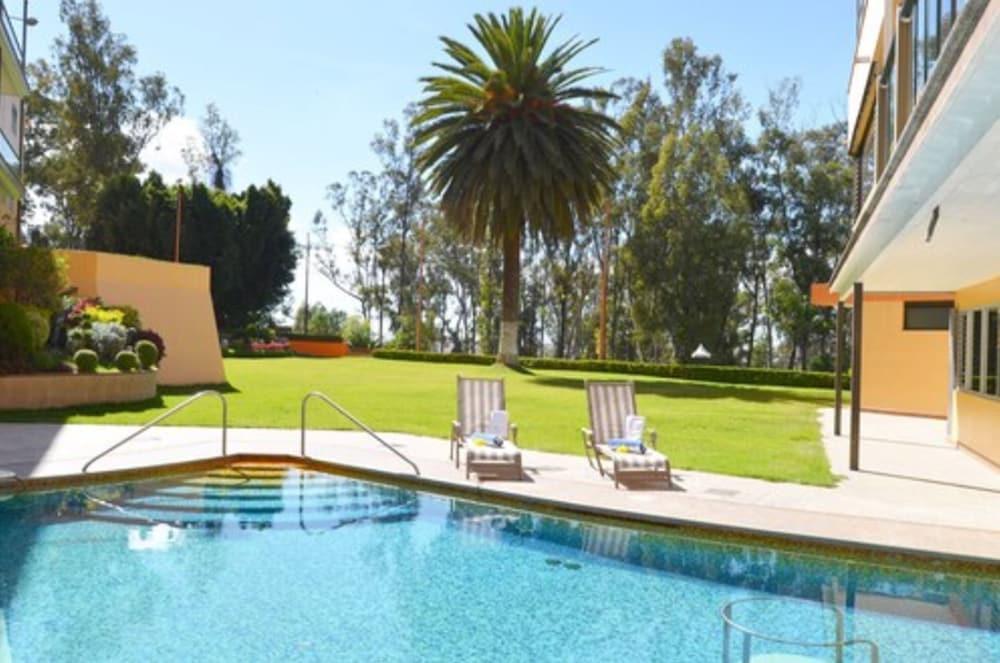 פואבלה Hotel Lastra מראה חיצוני תמונה