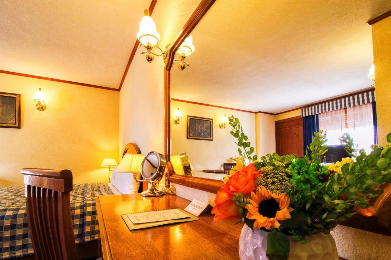 פואבלה Hotel Lastra מראה חיצוני תמונה