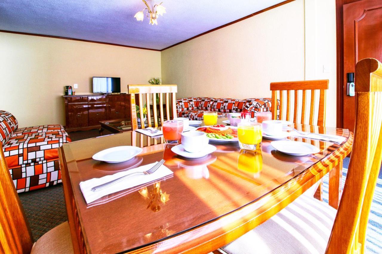 פואבלה Hotel Lastra מראה חיצוני תמונה