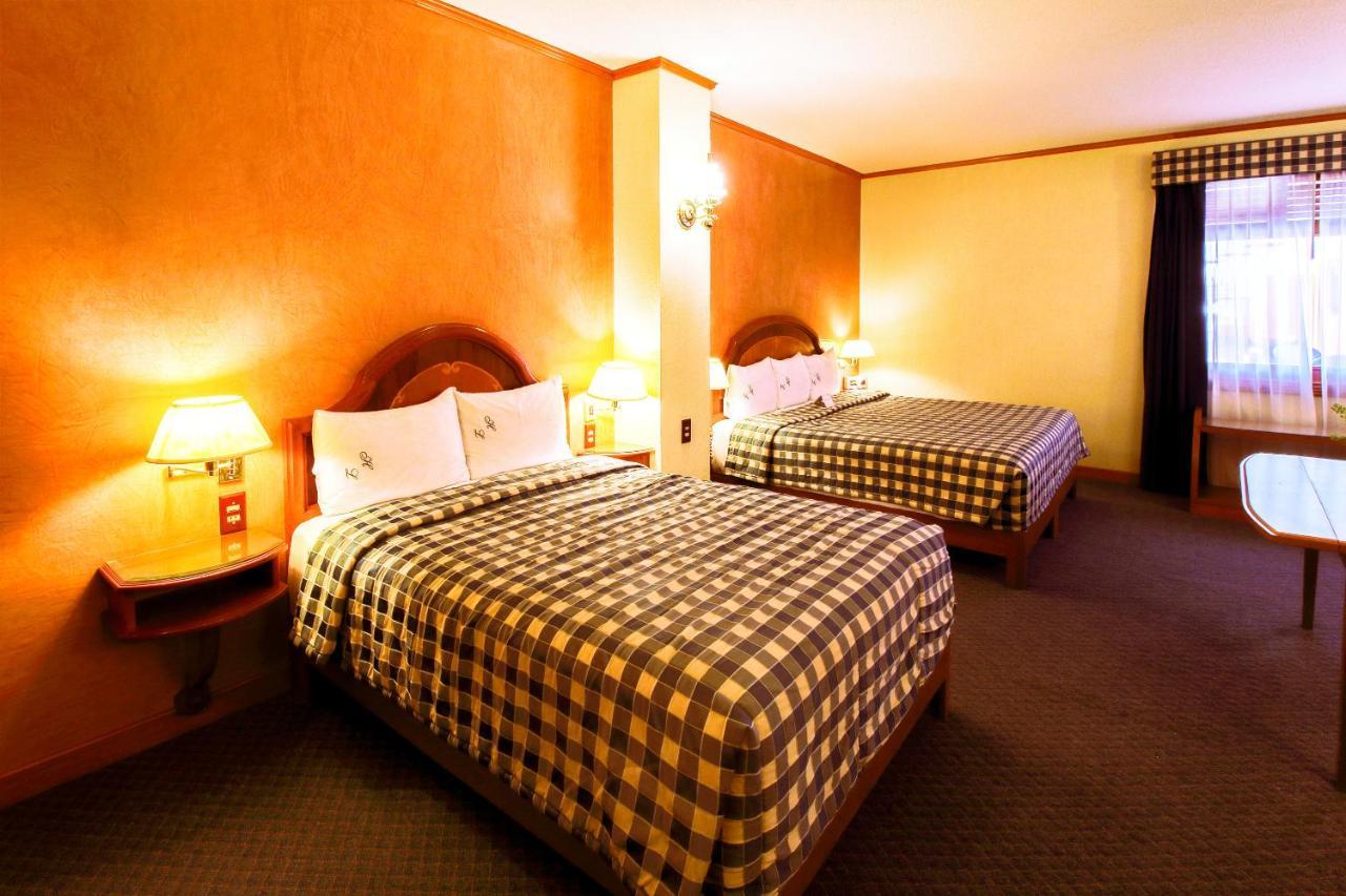 פואבלה Hotel Lastra מראה חיצוני תמונה