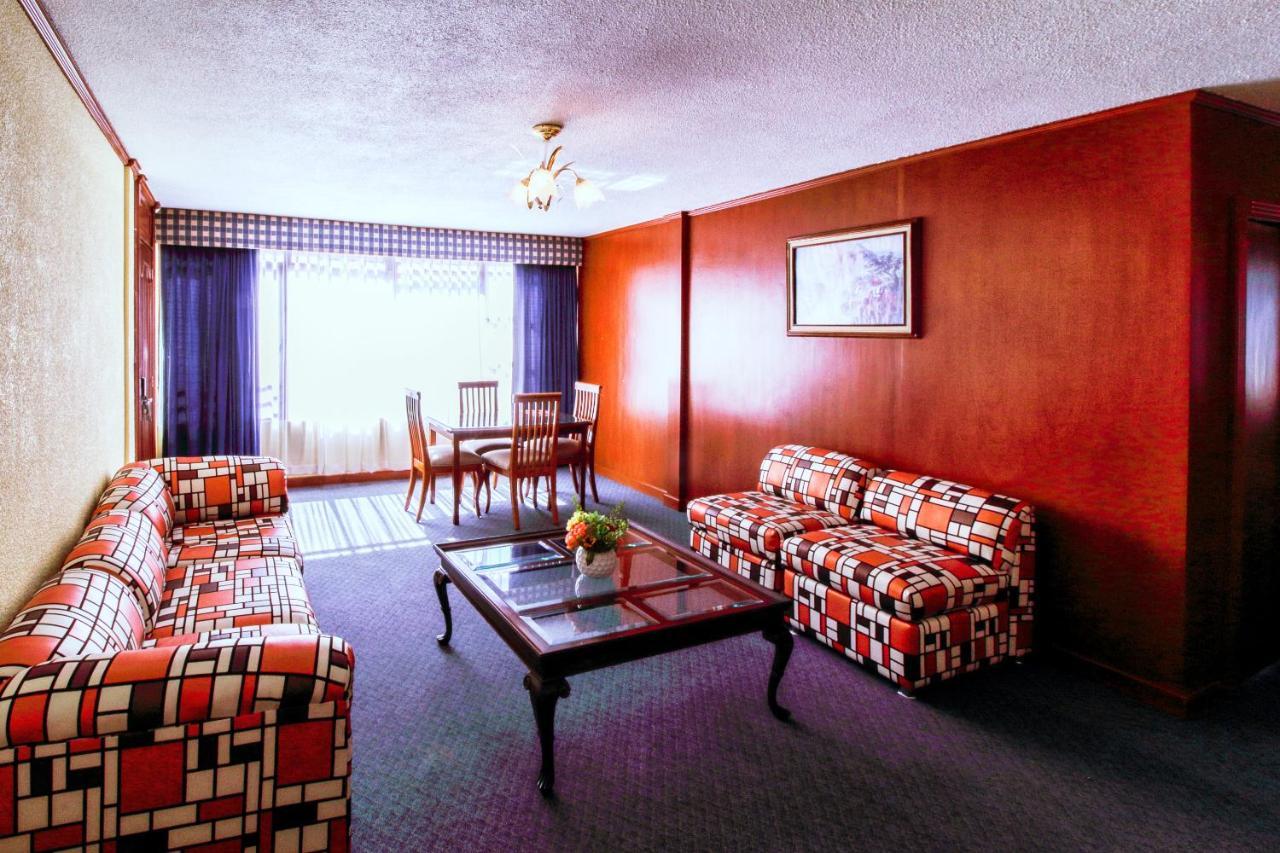 פואבלה Hotel Lastra מראה חיצוני תמונה
