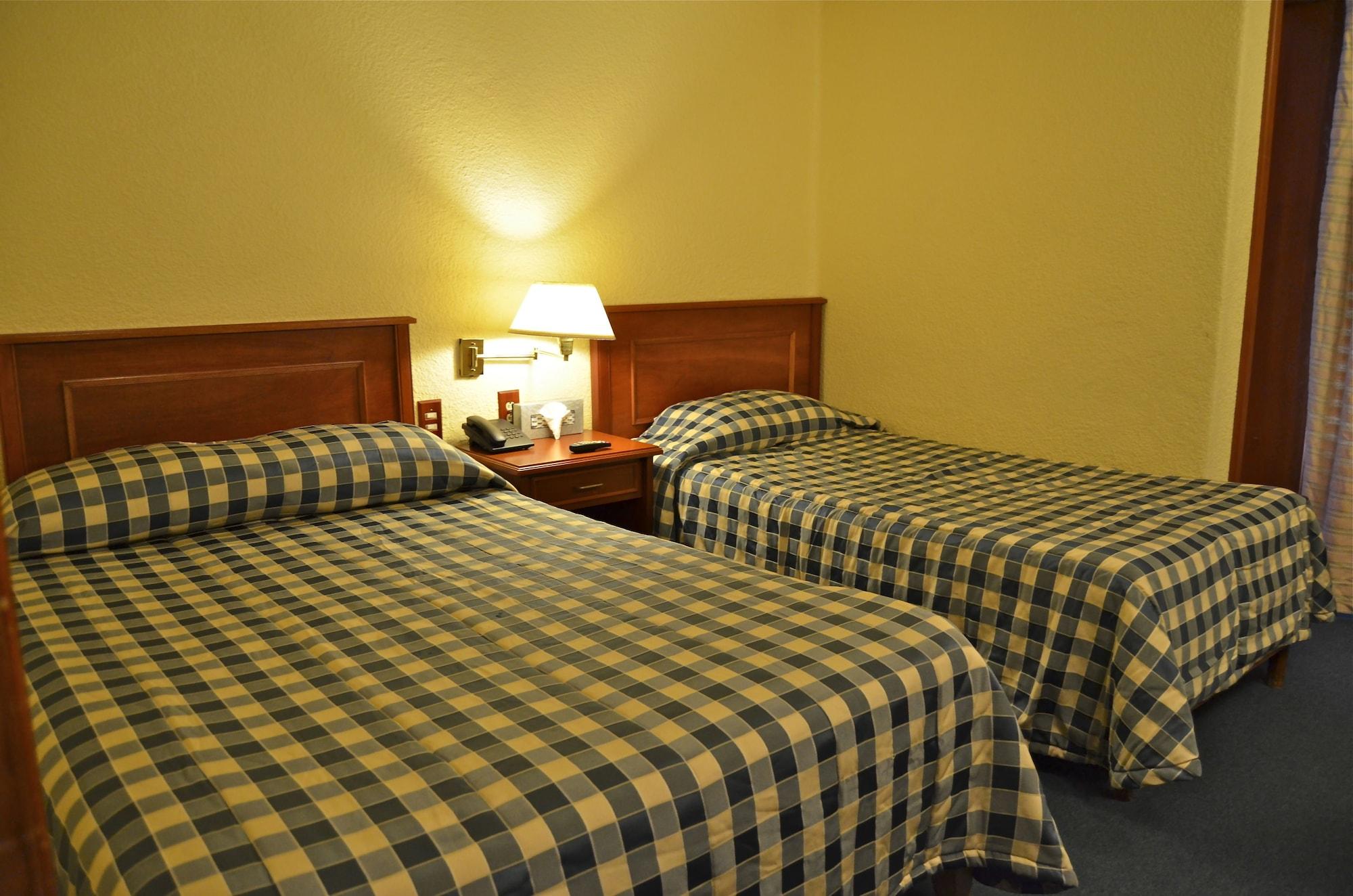פואבלה Hotel Lastra מראה חיצוני תמונה