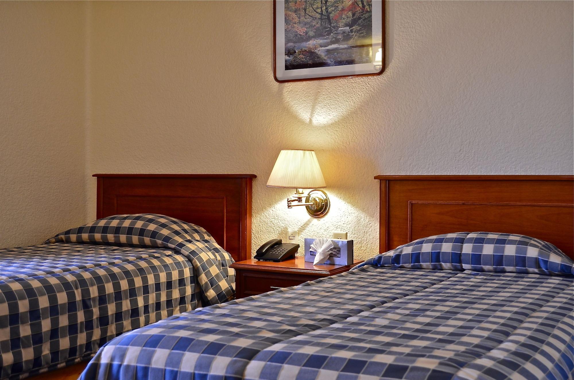 פואבלה Hotel Lastra מראה חיצוני תמונה